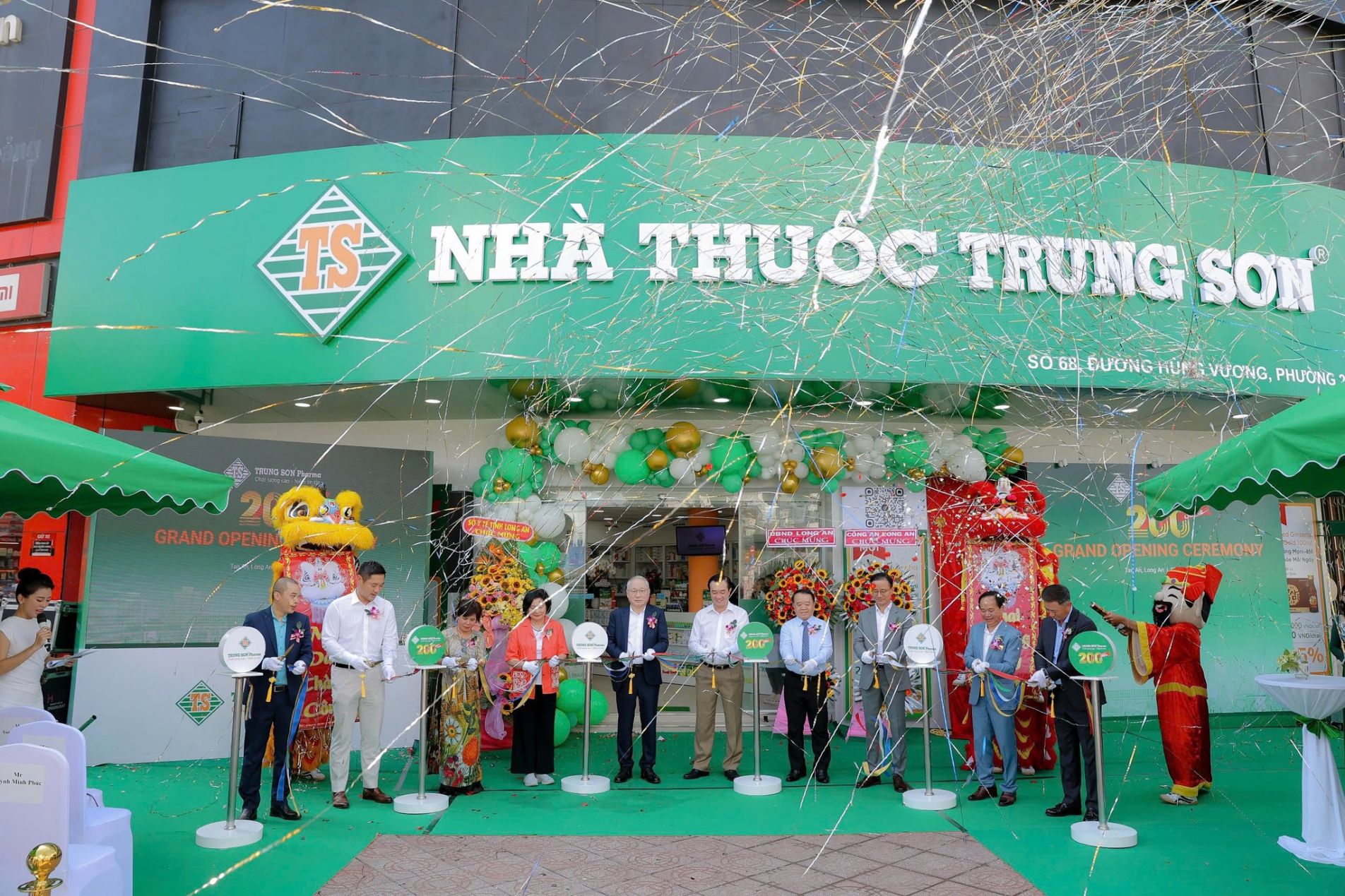 Mừng khai trương nhà thuốc Trung Sơn 200