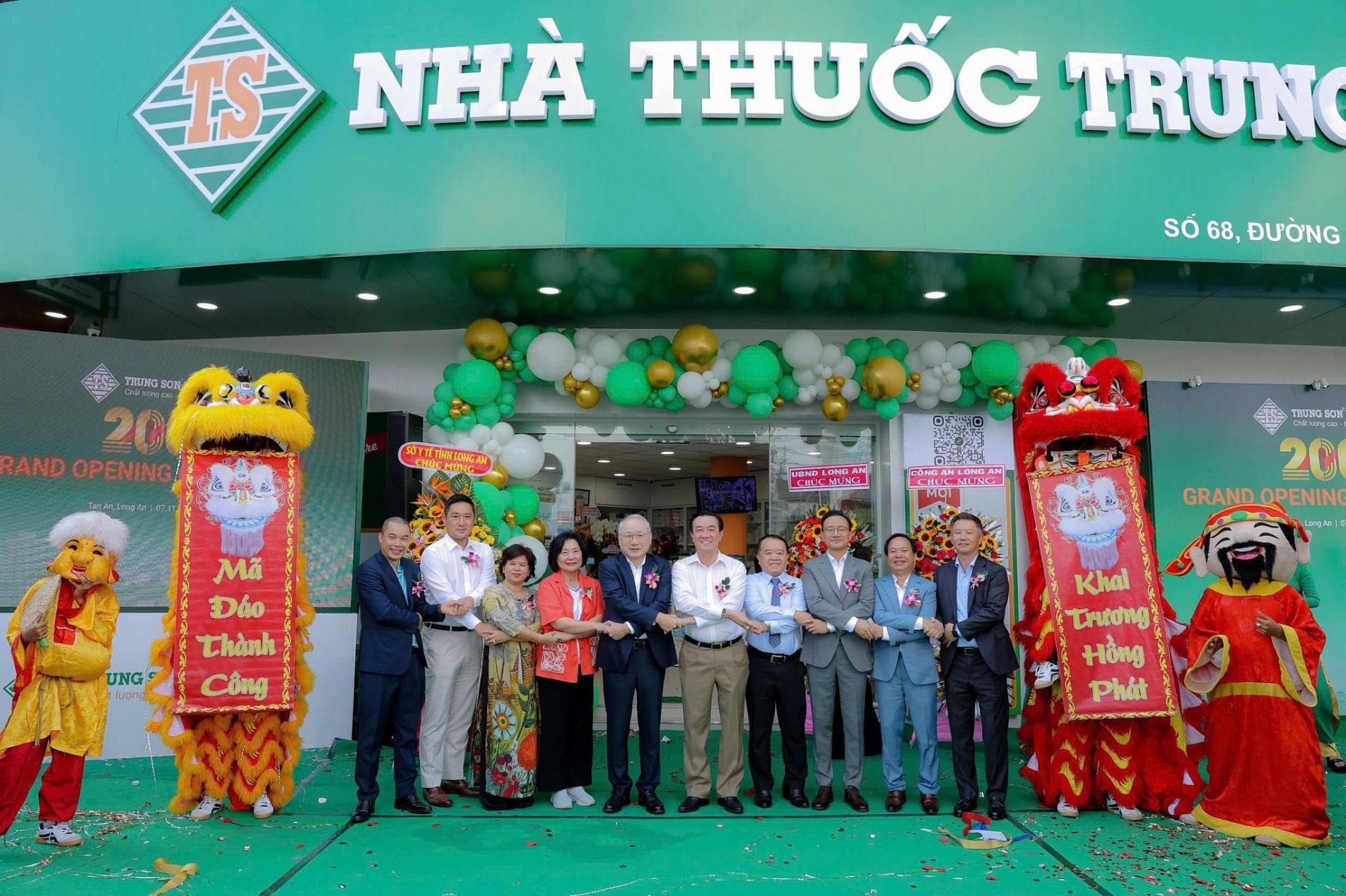 Cột mốc đáng nhớ - Nhà thuốc Trung Sơn 200