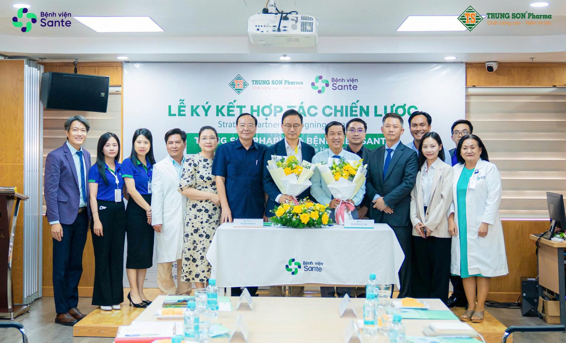 Lễ ký kết hợp tác chiến lược giữa Trung Sơn Pharma và Bệnh viện Sante