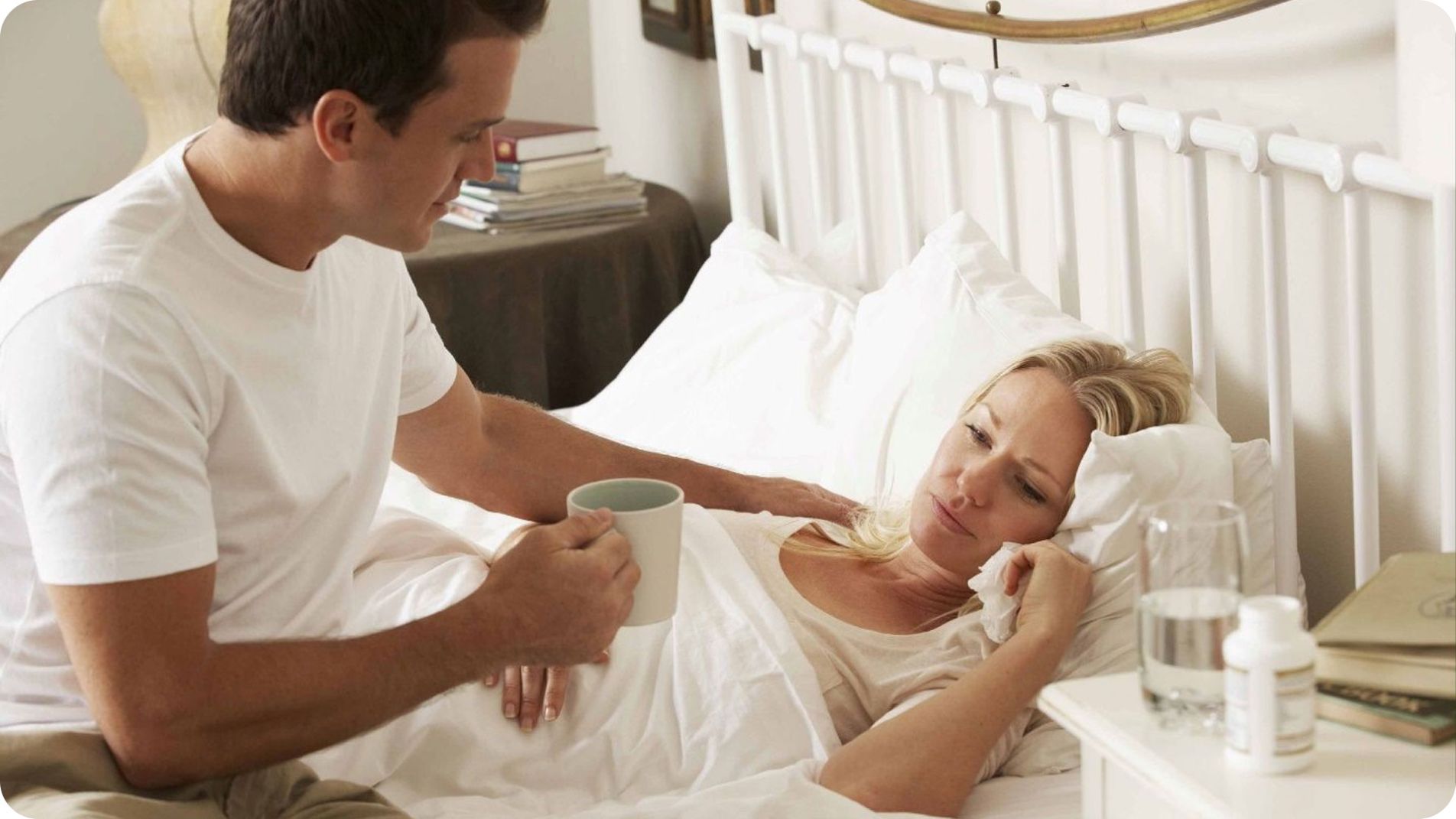 Cách điều trị sốt siêu vi tại nhà bằng cách nghỉ ngơi và bù nước đầy đủ.