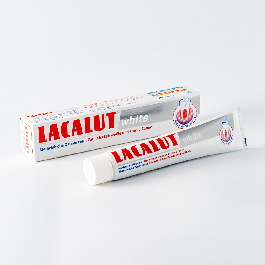 Lacalut White Toothpaste hỗ trợ ngừa sâu răng và mang lại hơi thở thơm mát (75ml)